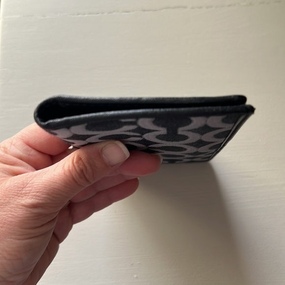 Coach checkbook cover - Picture 8 of 8